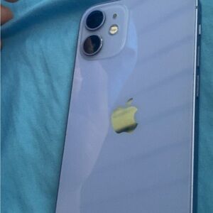 Apple iPhone in Soft purple with Gold Logo